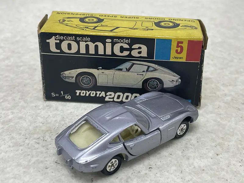トミカ黒箱 トヨタ2000GT リア