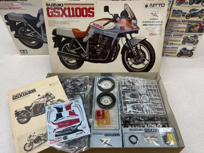 NITTO 1/8 スズキ GSX1100S