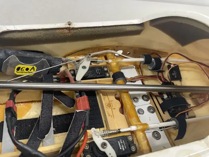 アストロホビー EPスーパーディモナ2400 内部