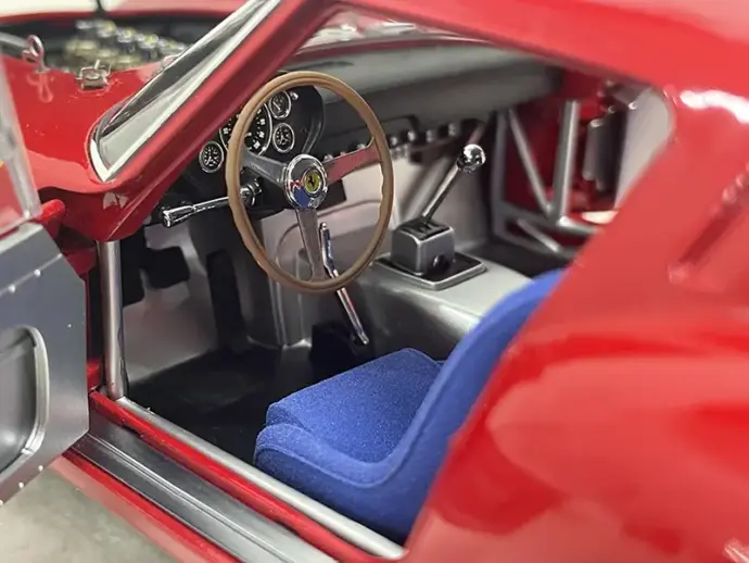 京商 1/18 フェラーリ250GTO　4