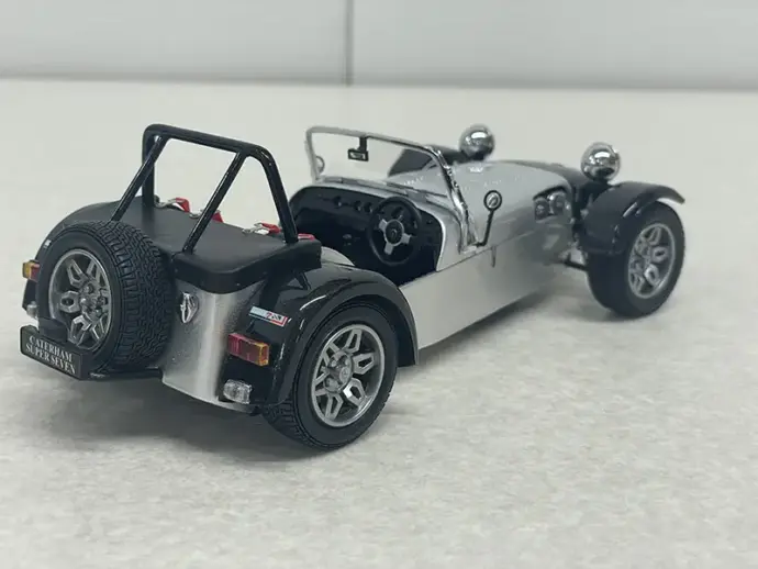 京商　1/18ケータハム スーパーセブン サイクルフェンダー　2