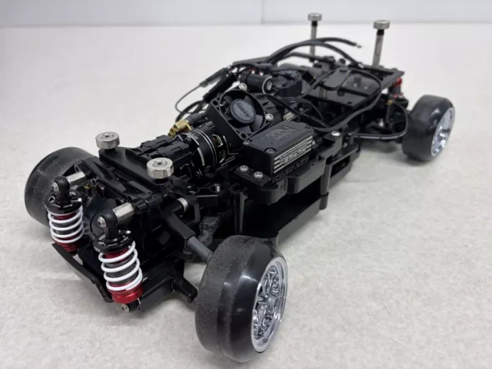 タミヤ MB-01シャーシ + MRC 2駆ドリコンバージョンキット