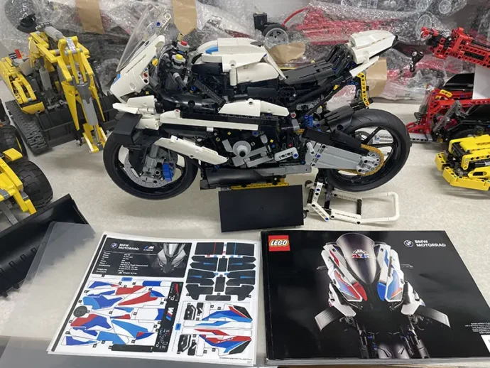 #42130 BMW M1000RR シール、マニュアル