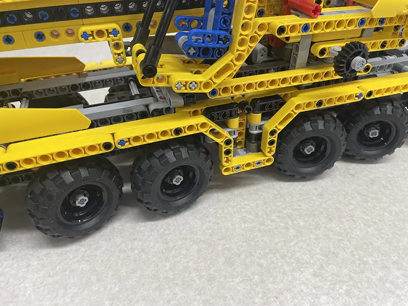 #8053 クレーン タイヤ