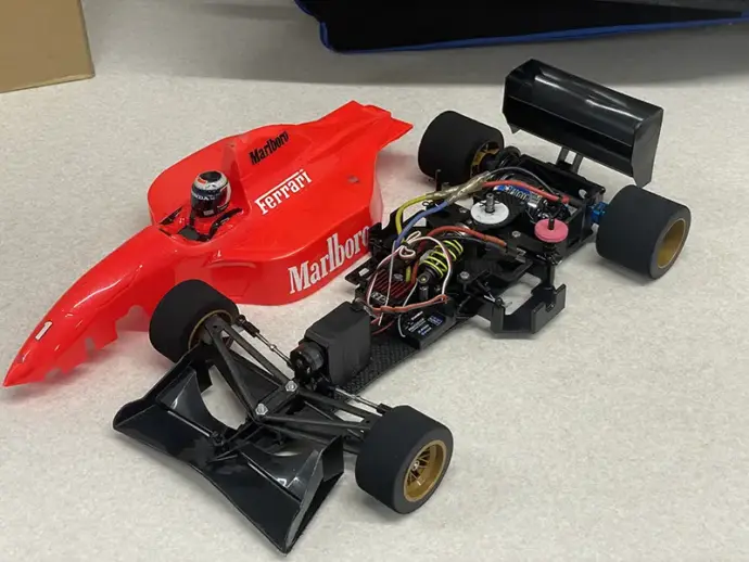 タミヤ F103 パーツ並び