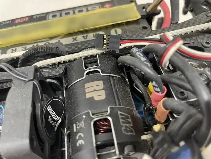 レーシングパフォーマーM4ブラシレスモーター