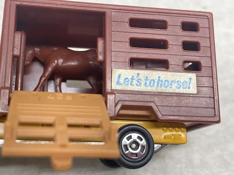 トミカ フォード キャトルトラック 荷台