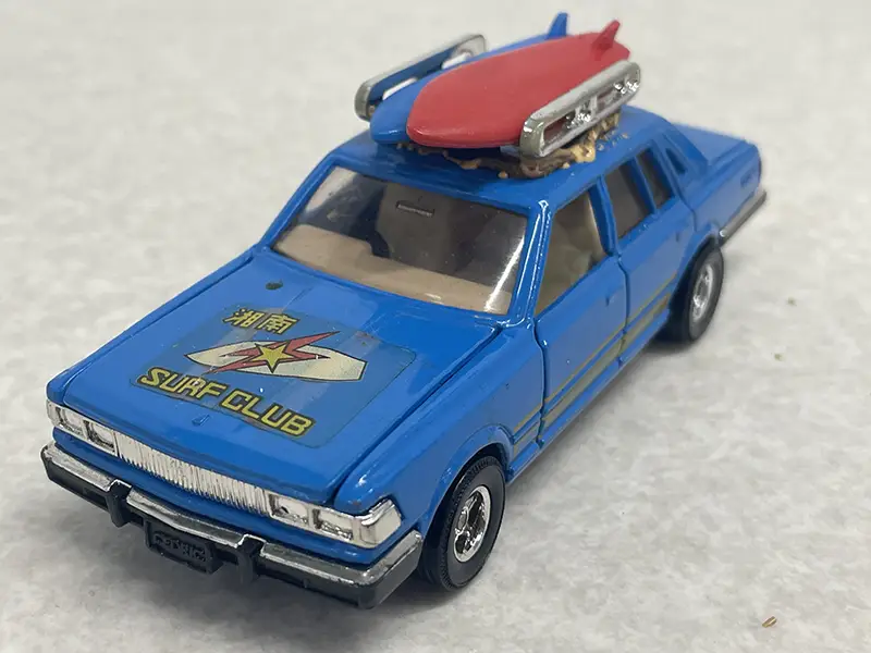 トミカダンディ セドリックサーフィン