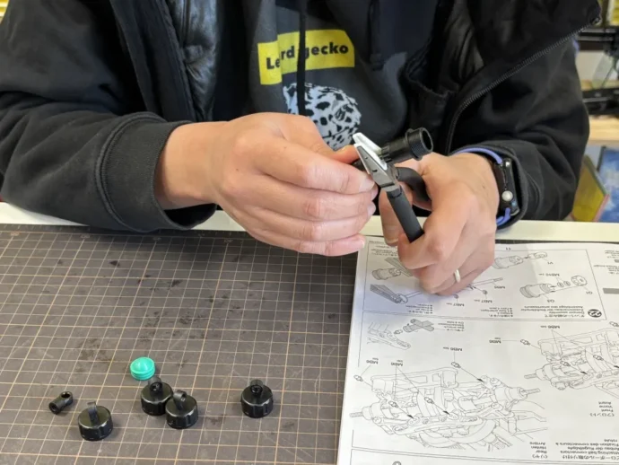 TT-02D 組み立て13