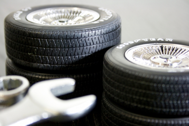 ラジコン サーキット タイヤ 準備