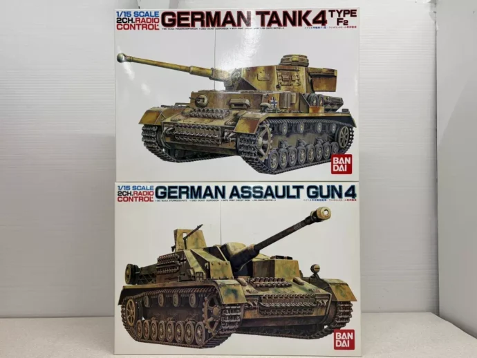 バンダイ 1/15 ドイツ 4号突撃砲戦車、4号戦車 F2型