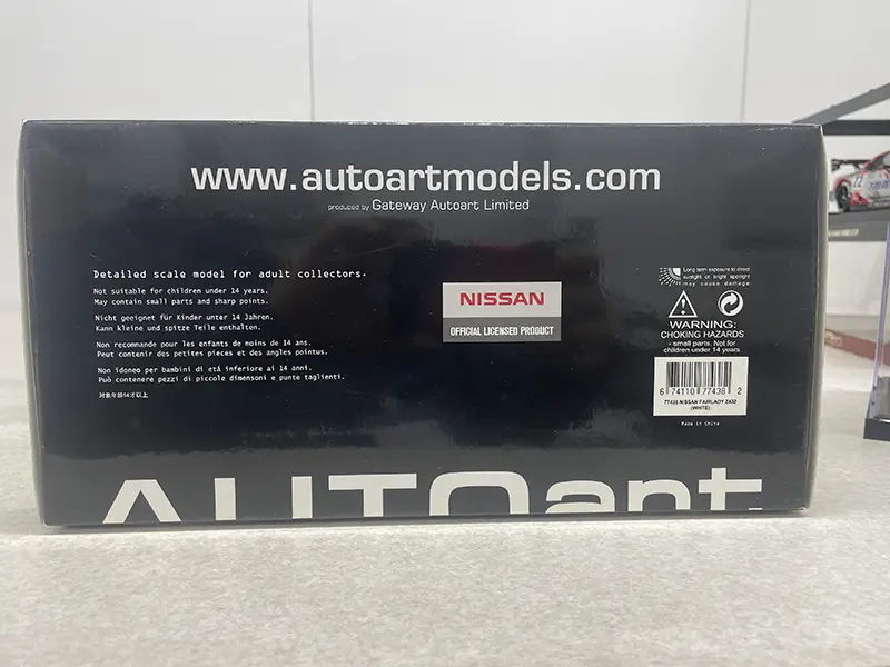 オートアート 1/18 ニッサン フェアレディZ432 ホワイト　パッケージ