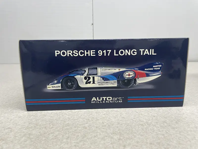 1/18 AUTOart PORCHE 917 LONG TAIL　パッケージ