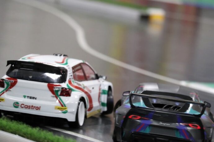 ナックルサーキット