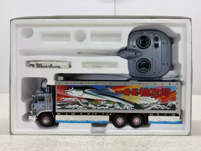 スカイネット 1/32 RC トラック野郎熱風5000キロ