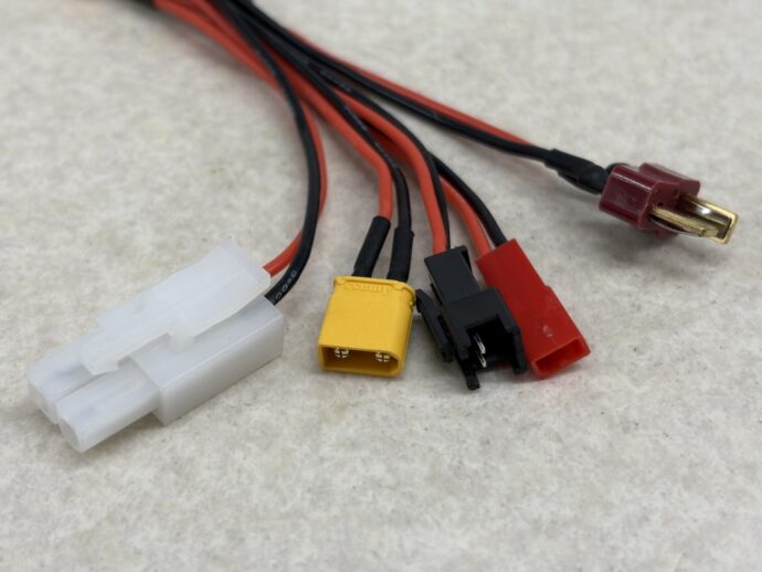 バッテリーコネクタ