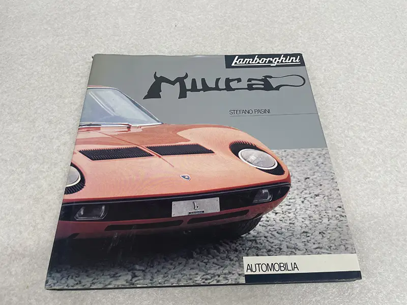 『Lamborghini Miura』表紙