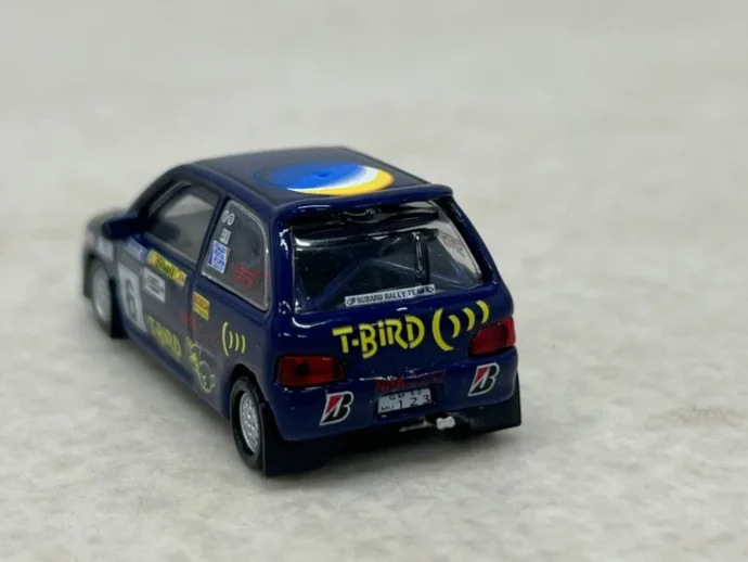 スバル・ヴィヴィオ 背面