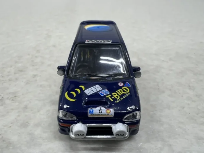 スバル・ヴィヴィオ 正面02