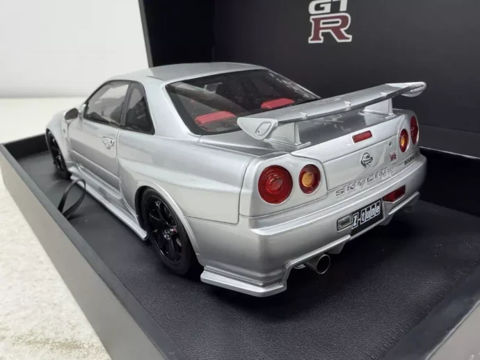 ポストホビー 1/18 ニスモ R34 GT-R Z-tune