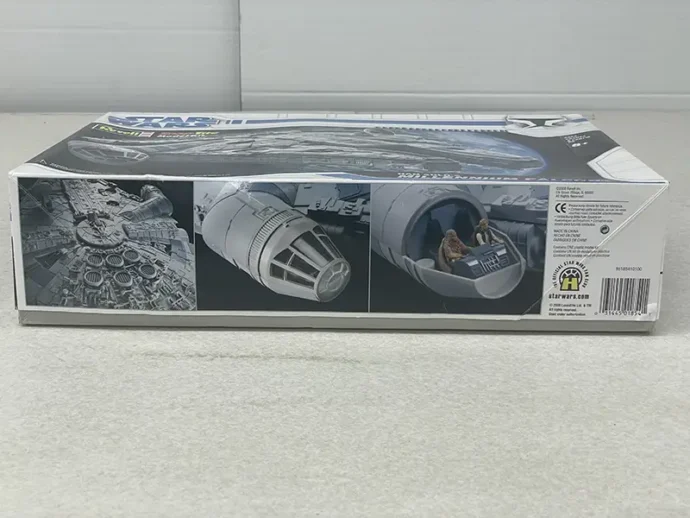 レベル スナップタイト『スター・ウォーズ』ミレニアムファルコン 外箱