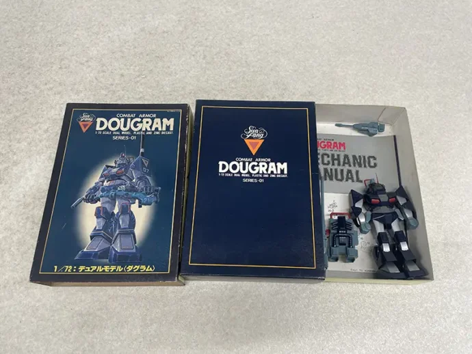 太陽の牙ダグラム デュアルモデル 1/72 ダグラム　セット内容