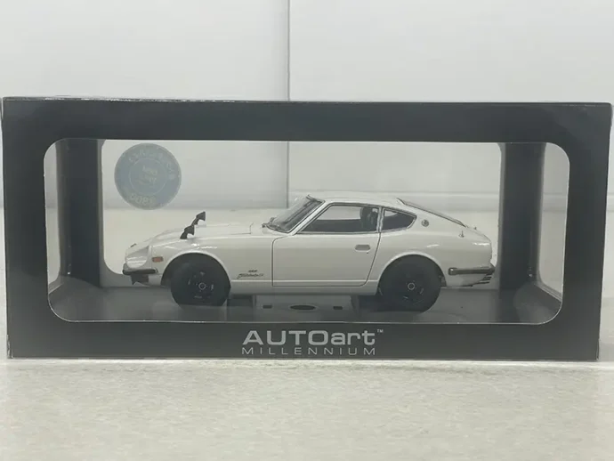 AUTOart 1/18 ニッサン フェアレディZ432（PS30）ホワイト　パッケージ