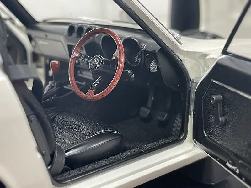 AUTOart 1/18 ニッサン フェアレディZ432（PS30）ホワイト運転席