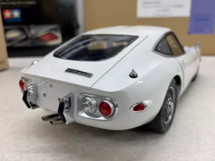 デアゴ 1/10 週刊トヨタ2000GT