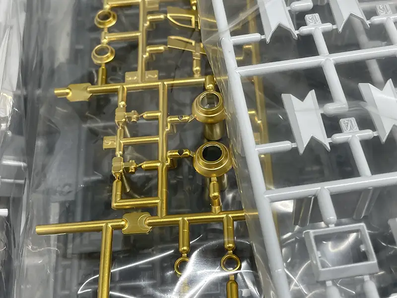 RG ガンダムベース限定 Hi-νガンダムチタニウムフィニッシュ パーツ1