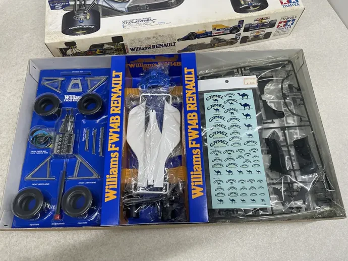 タミヤ 1/12ウィリアムズFW14B 内容