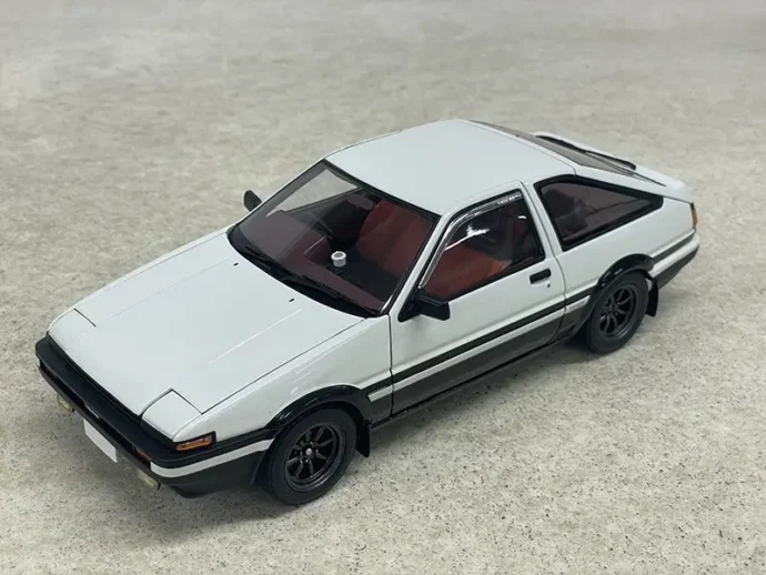AUTOart 1/18 トヨタ スプリンタートレノ 頭文字D コミックVer. 本体
